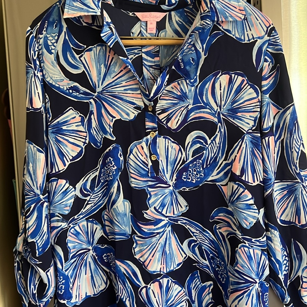 Lilly pulitzer top size M beautiful